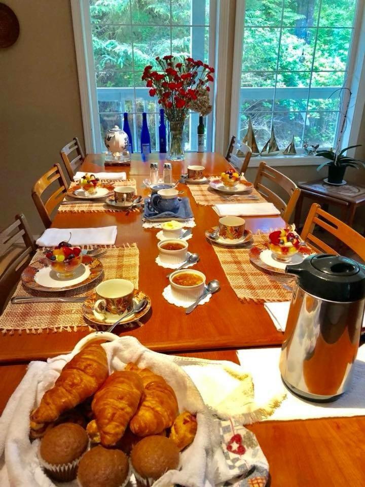 Seafarers Bed & Breakfast 토피노 외부 사진